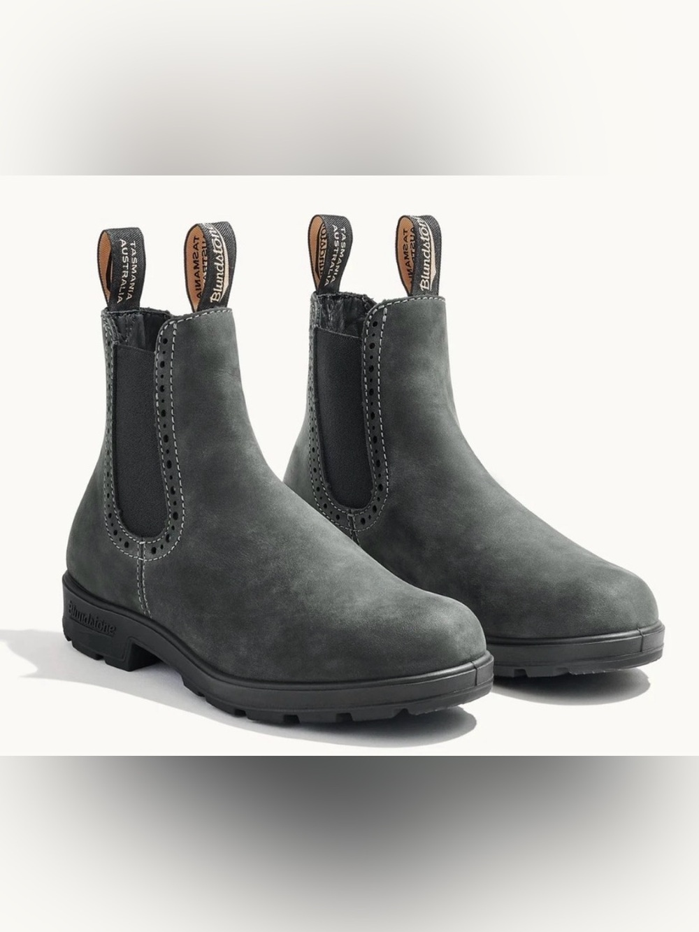 Blundstone Boot #1630 Originals Hi Top Rustic Black Leather Classic Chelsea Boot